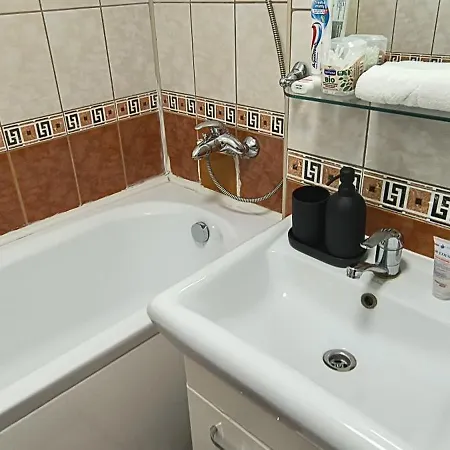 Apartment Old Town With 4 Private Bedrooms For Up To 14 People