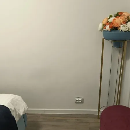 Apartment Old Town With 4 Private Bedrooms For Up To 14 People Bucharest