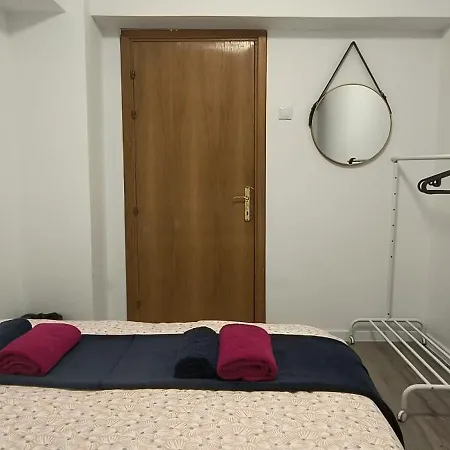 Old Town With 4 Private Bedrooms For Up To 14 People Apartment Bucharest