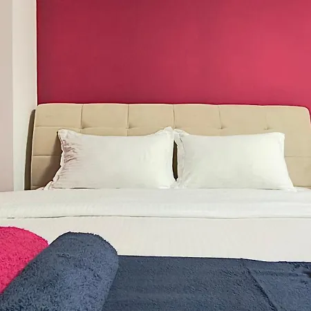 Apartment Old Town With 4 Private Bedrooms For Up To 14 People