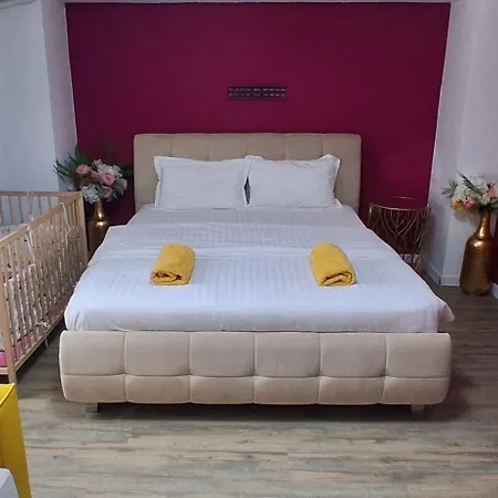 Apartment Old Town With 4 Private Bedrooms For Up To 14 People *