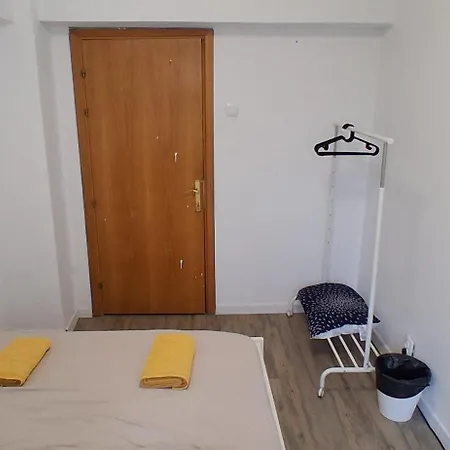 Apartment Old Town With 4 Private Bedrooms For Up To 14 People