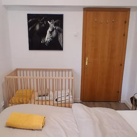 Apartment Old Town With 4 Private Bedrooms For Up To 14 People Bucharest